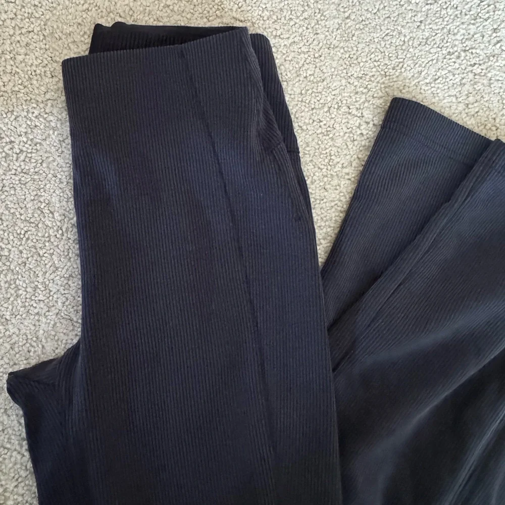 Lululemon - Softstreme Ribbed Zip Flare Pant - Picture 5 of 15